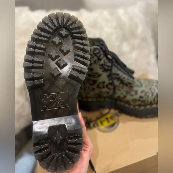 DR. MARTENS SINCLAIR DISTORTED LEOPARD PRINT PLATFORM BOOTS - Picture 6 of 8